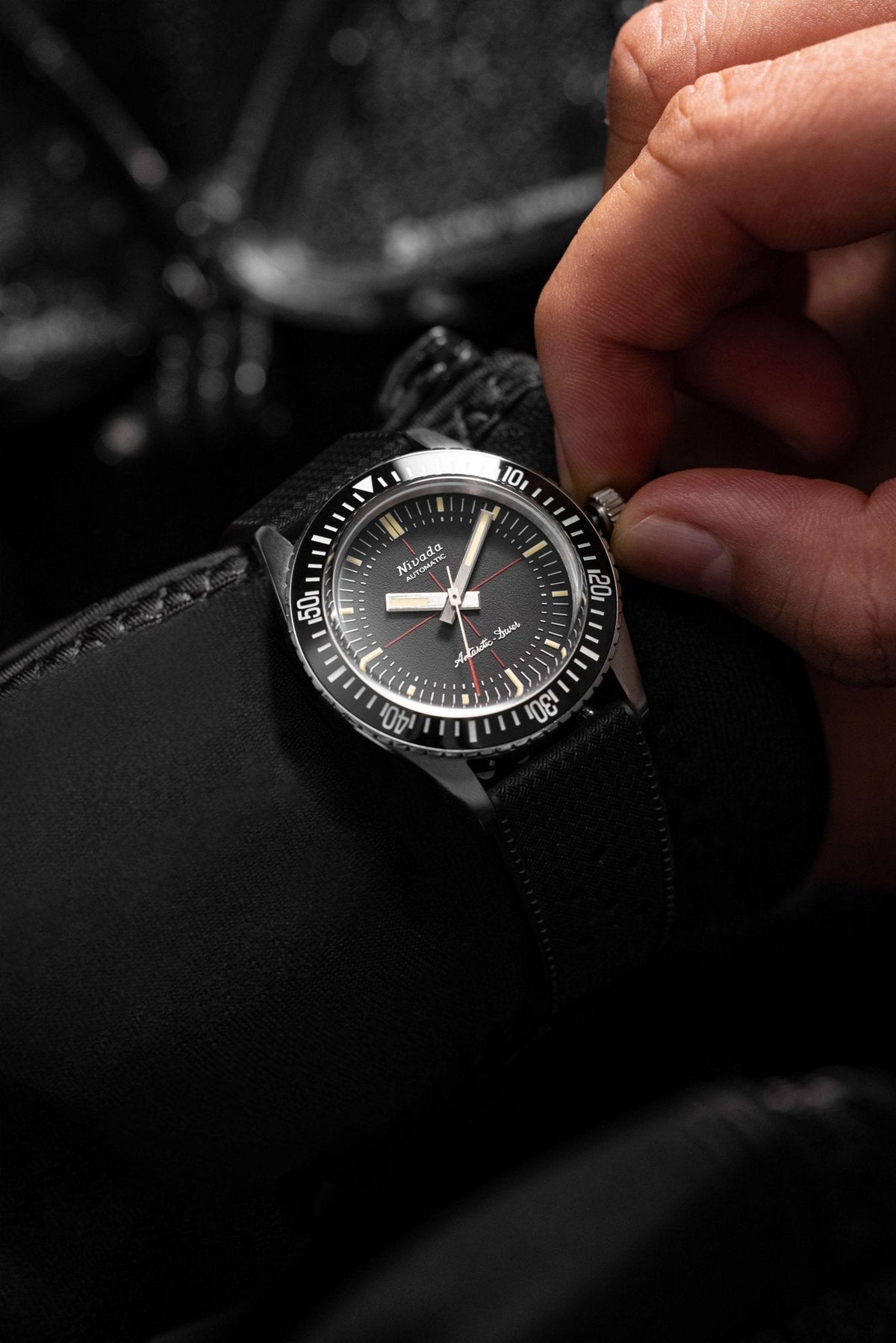 ANTARCTIC DIVER - 38mm